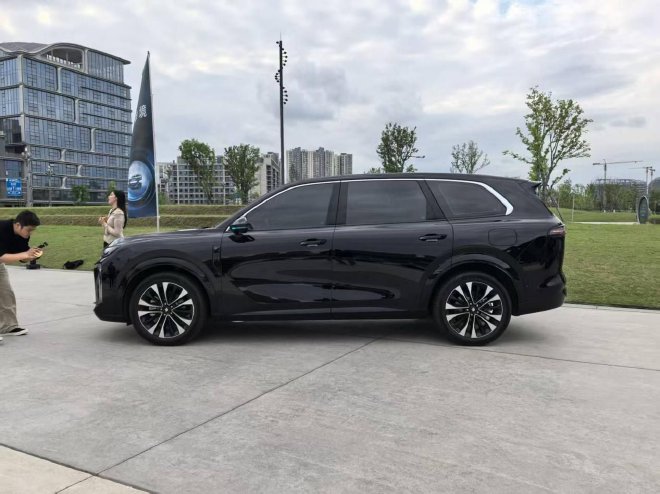 五菱华为联合打造 华境S正式亮相并开启盲订