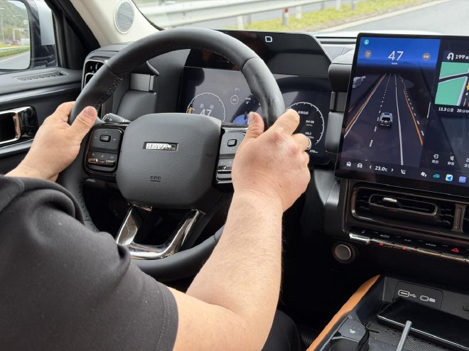 更智能的硬派“方盒子” 试驾哈弗猛龙PLUS