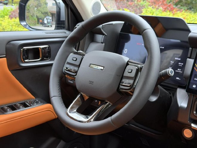 更智能的硬派“方盒子” 试驾哈弗猛龙PLUS