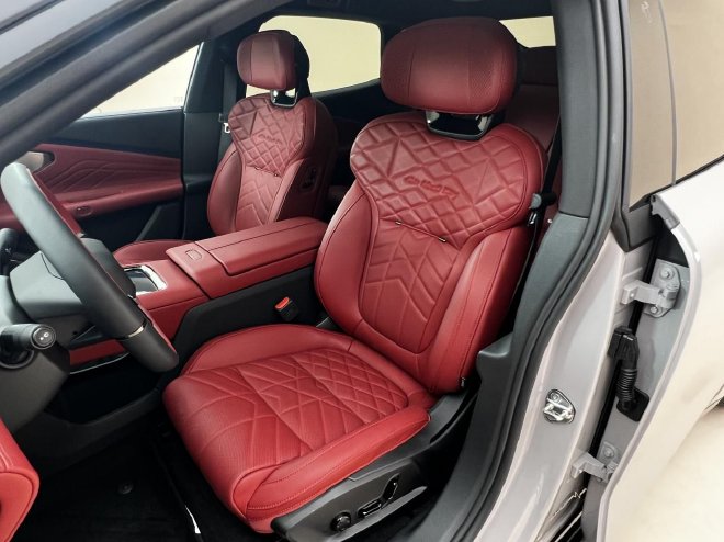 全系三电进阶 追求稳中求进 静态体验领克10纯电