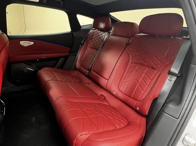 全系三电进阶 追求稳中求进 静态体验领克10纯电