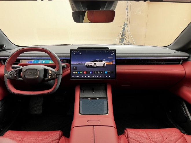 全系三电进阶 追求稳中求进 静态体验领克10纯电