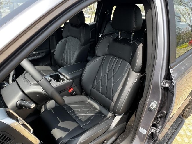 全球智能越野皮卡 出厂即战力 试驾奇瑞威麟R08 PRO