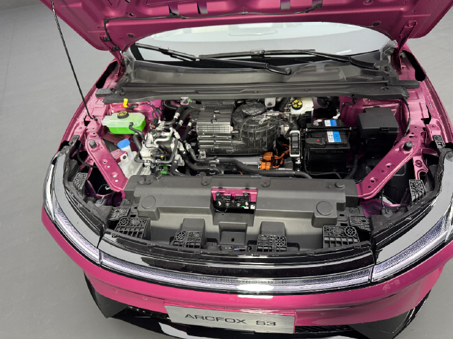 2026北京车展：极狐S3正式亮相