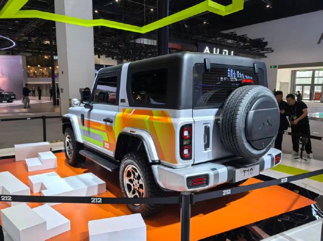 2026北京车展：212越野车发布多款全新车型