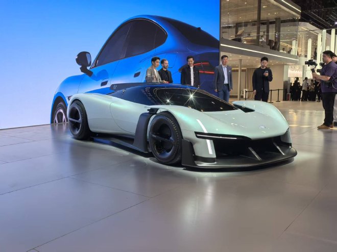 2026北京车展：小米Vision GT概念车正式亮相
