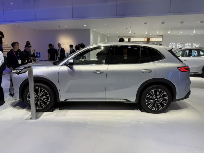 2026北京车展：吉利银河星舰7 EV正式亮相