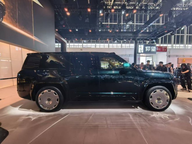 2026北京车展：仰望U8L四座版/U9Xtreme正式亮相