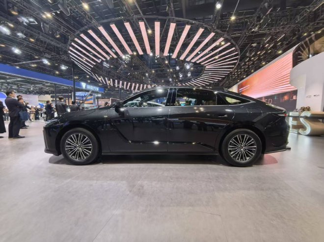 2026北京车展：雷克萨斯全新一代ES亮相