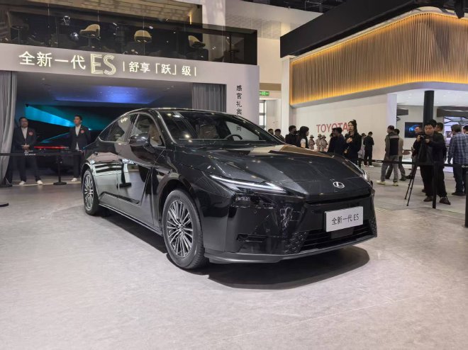 2026北京车展：雷克萨斯全新一代ES亮相