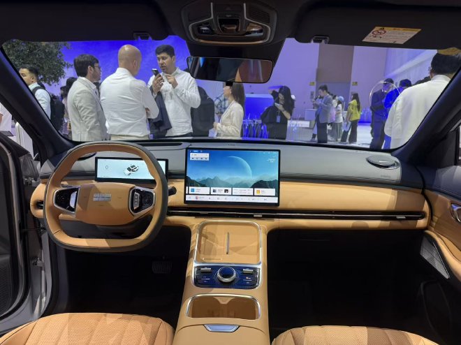 2026北京车展：吉利银河星舰7 EV正式亮相