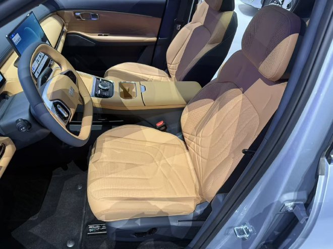 2026北京车展：吉利银河星舰7 EV正式亮相