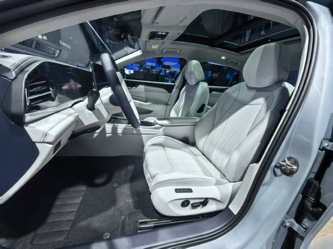 2026北京车展：上汽大众帕萨特ePro亮相