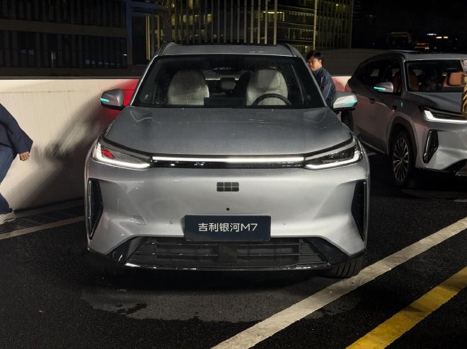 吉利银河M7正式上市 售价10.98万元起