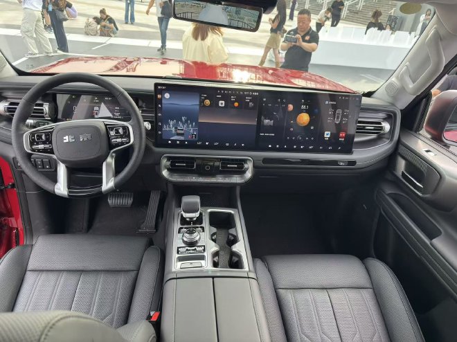 北京越野BJ40增程长续航版上市 官方指导价17.98-20.98万元