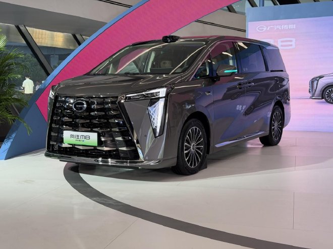 广汽传祺向往E8 PHEV/M8 PHEV L正式上市 定价16.84万元起