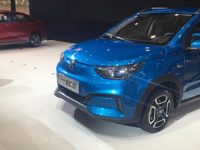 2018成都车展:北汽EC3售价6.58-7.18万元