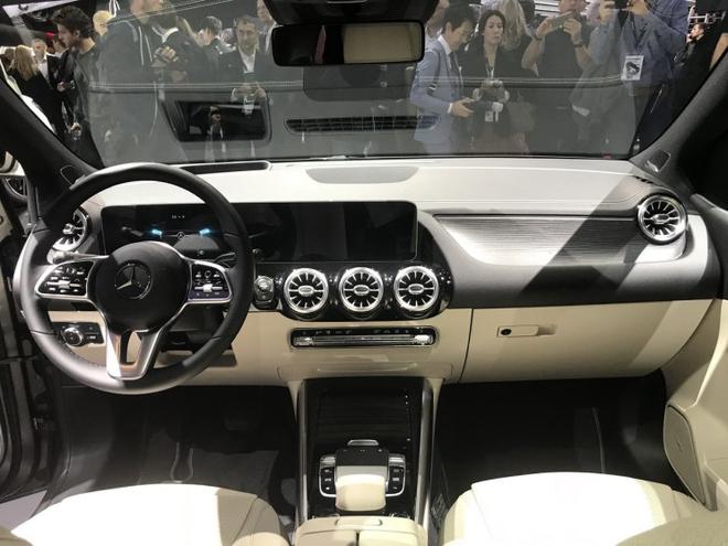 全新奔驰B级亮相巴黎车展