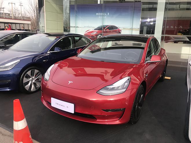 将近四年的等待 首批特斯拉Model 3在北京交付