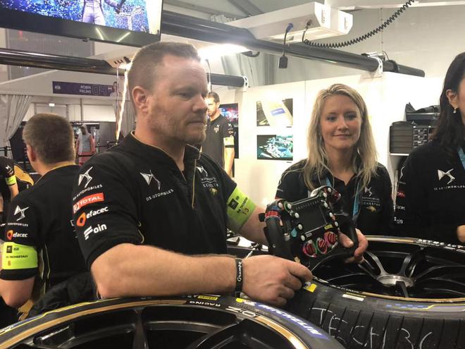 FE香港站DS钛麒车队被追尾爆胎终惜败