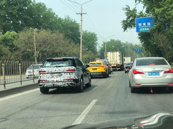 奥迪改款Q7国内谍照曝光 换装高科技内饰