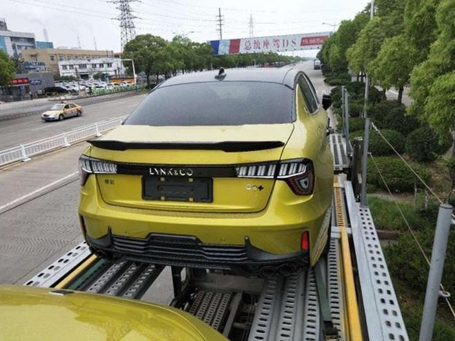 将于6月1日亮相 曝领克03+实车谍照