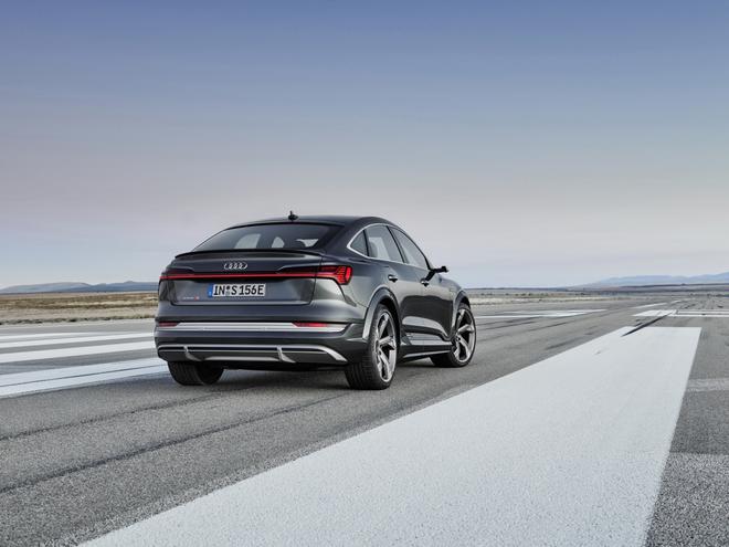 奥迪E-Tron首推S运动版车型 配3台电动机/约73.9万起售