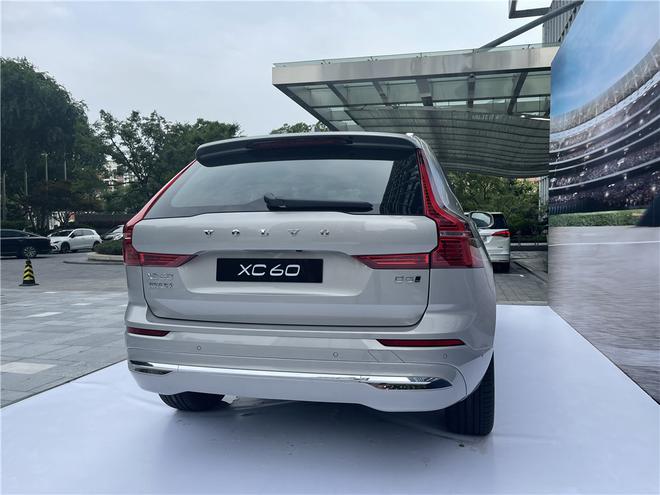 新款沃尔沃XC60正式上市 售价37.39-60.39万元