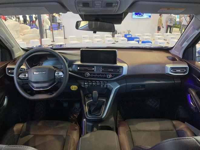 2021重庆车展：2021款长安凯程F70预售9.68万起