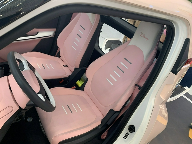 Wuling NanoEV Disney Zootopia limited edition priced at 59,800 yuan