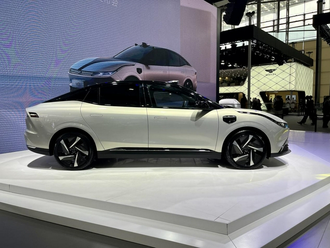 2021广州车展：威马M7内饰首次亮相