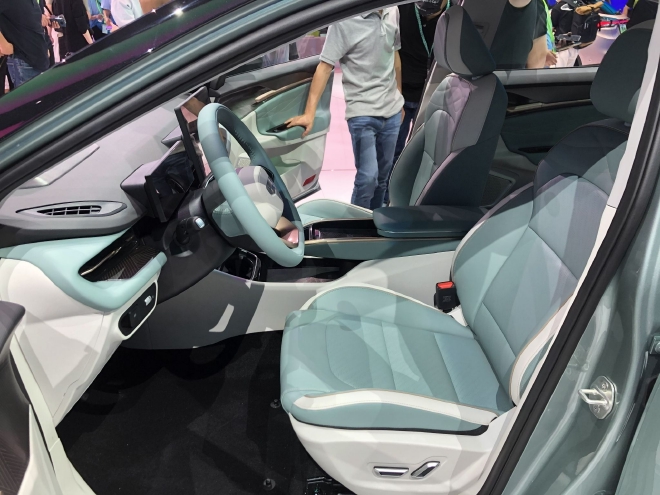 2022成都车展 吉利几何G6/M6正式开启预售