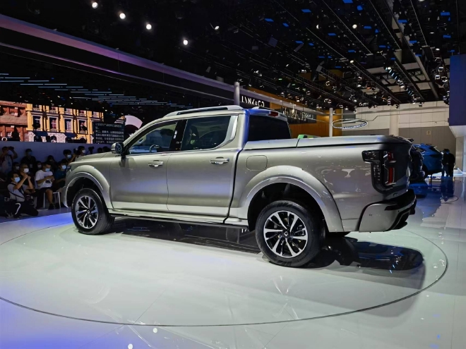 2022成都车展：长城炮高性能豪华皮卡山海炮正式亮相