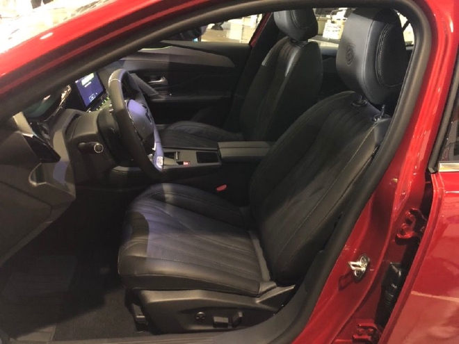 生而无界敢于创新 东风标致408X量产下线