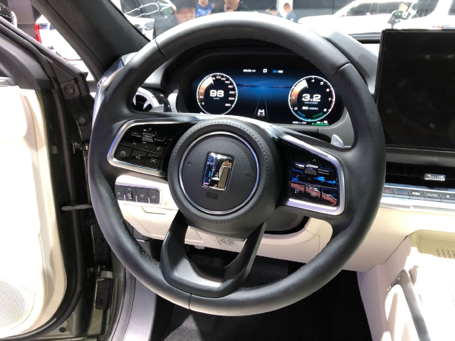 2023上海车展探馆：坦克400、500 Hi4-T亮相