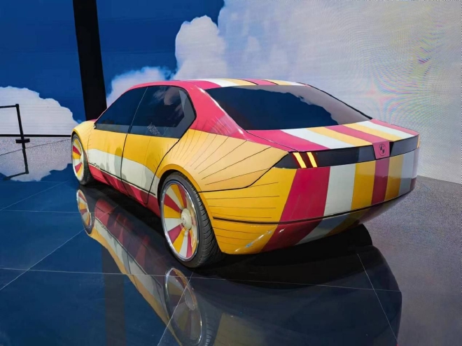 2023宝马之夜：i7 M70L与iX1等正式发布