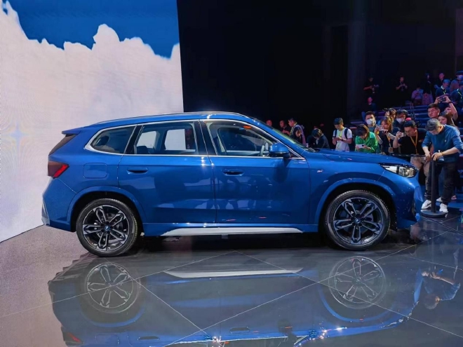 2023宝马之夜：i7 M70L与iX1等正式发布