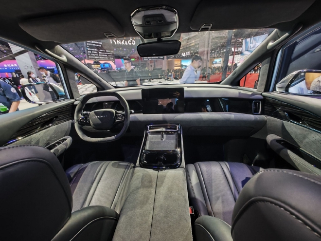 2023上海车展：合创纯电旗舰MPV车型V09亮相