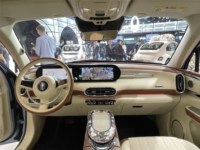 2023上海车展：2023款欧拉芭蕾猫售价14.98万起