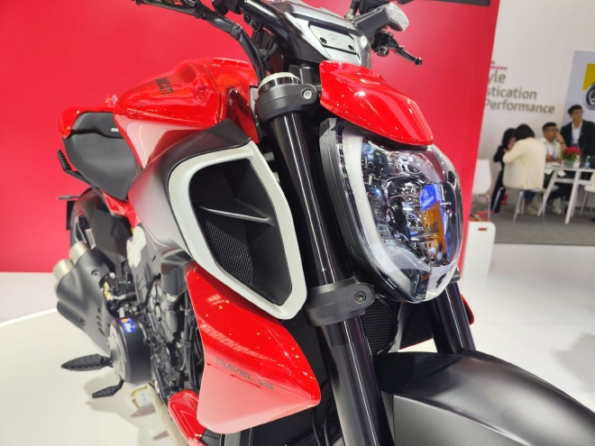 2023北京国际摩托车展：杜卡迪全新Diavel V4首秀
