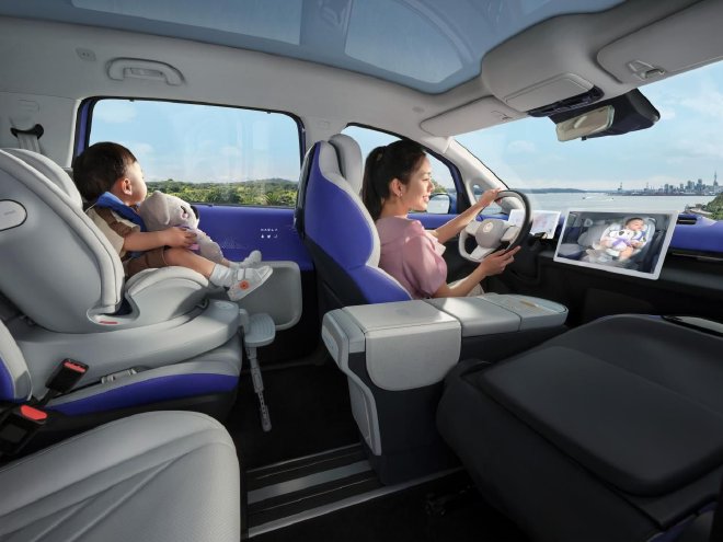 极狐汽车考拉亮相第22届CBME孕婴童展