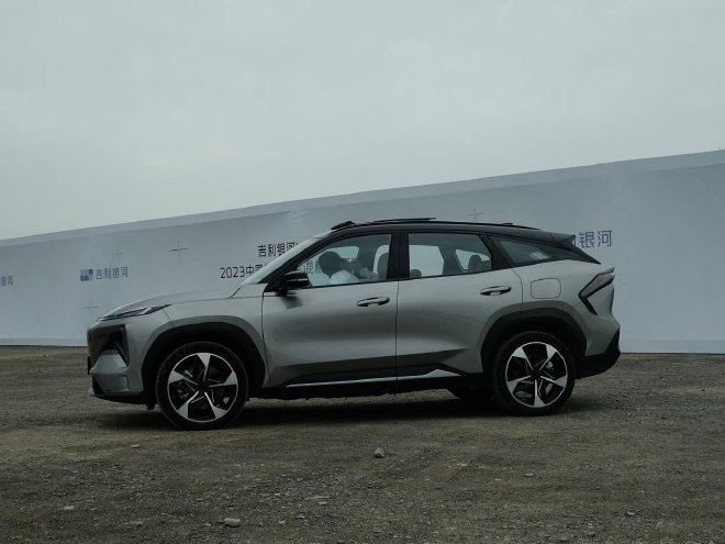 兼顾性能与节能 吉利银河L7展示新一代电混实力