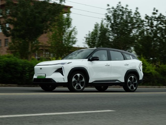 兼顾性能与节能 吉利银河L7展示新一代电混实力