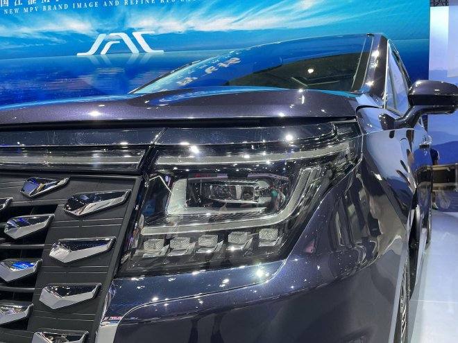 2023成都车展探馆：江淮瑞风RF8