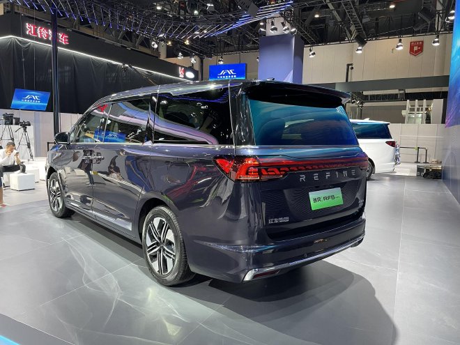 2023成都车展探馆：江淮瑞风RF8