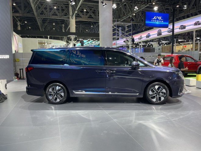 2023成都车展探馆：江淮瑞风RF8