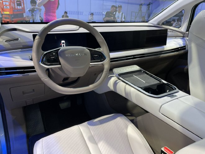 2023成都车展：上汽大通大家7亮相并开启预售