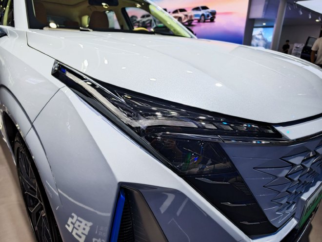2023成都车展：长安欧尚Z6智电iDD亮相