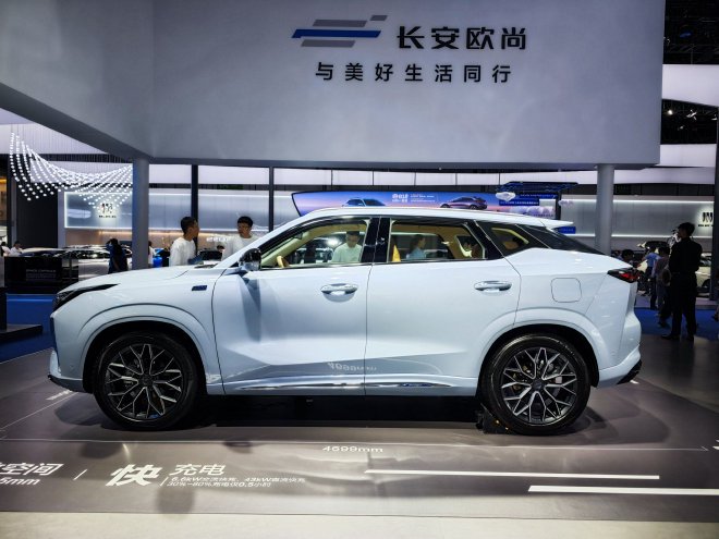 2023成都车展：长安欧尚Z6智电iDD亮相