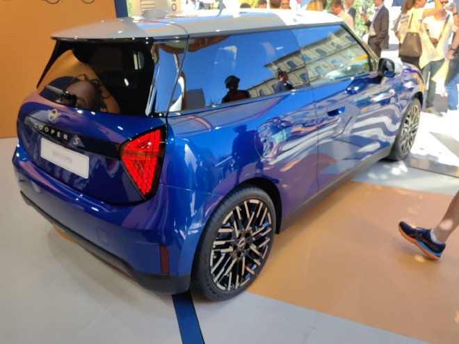 2023慕尼黑车展：电动MINI COOPER/COUNTRYMAN亮相